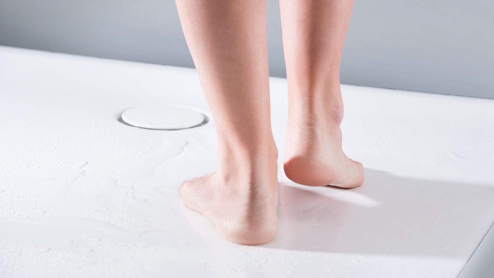 Suprafață de duș la nivel cu podeaua Geberit Setaplano Suprafață de duș la nivel cu podeaua Geberit Setaplano