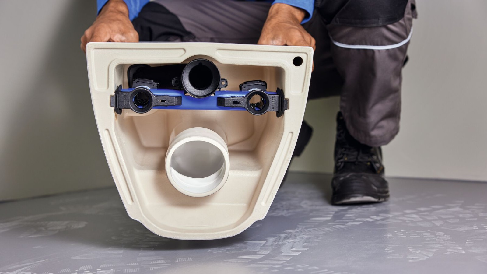 Bara de montare pre-montată pe vasul WC suspendat Acanto Bara de montare pre-montată pe vasul WC suspendat Acanto