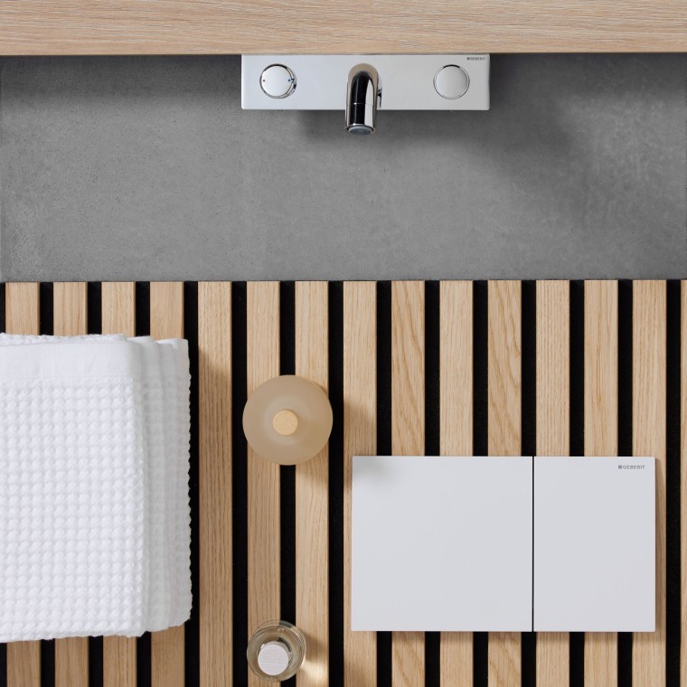 Panou de inspirație cu clapeta de acționare Geberit Sigma70