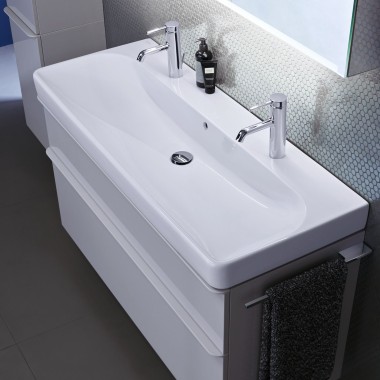 Geberit Smyle - lavoar alb dublu cu mâner de sprijin Geberit Smyle - lavoar alb dublu cu mâner de sprijin