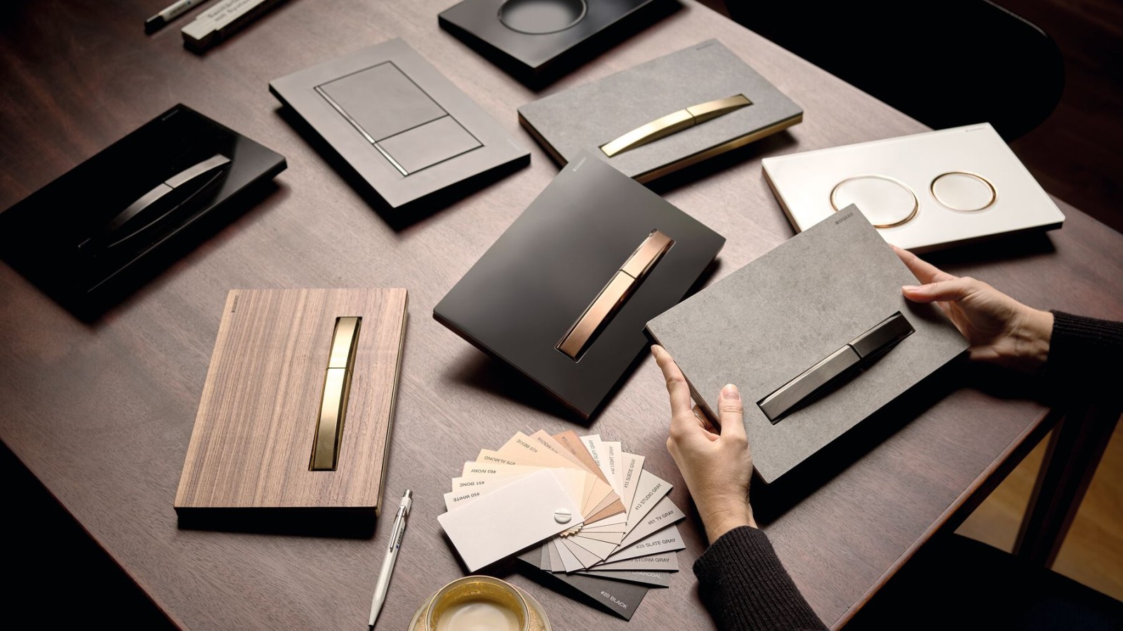 Diverse clapete de acţionare disponibile Diverse clapete de acţionare disponibile