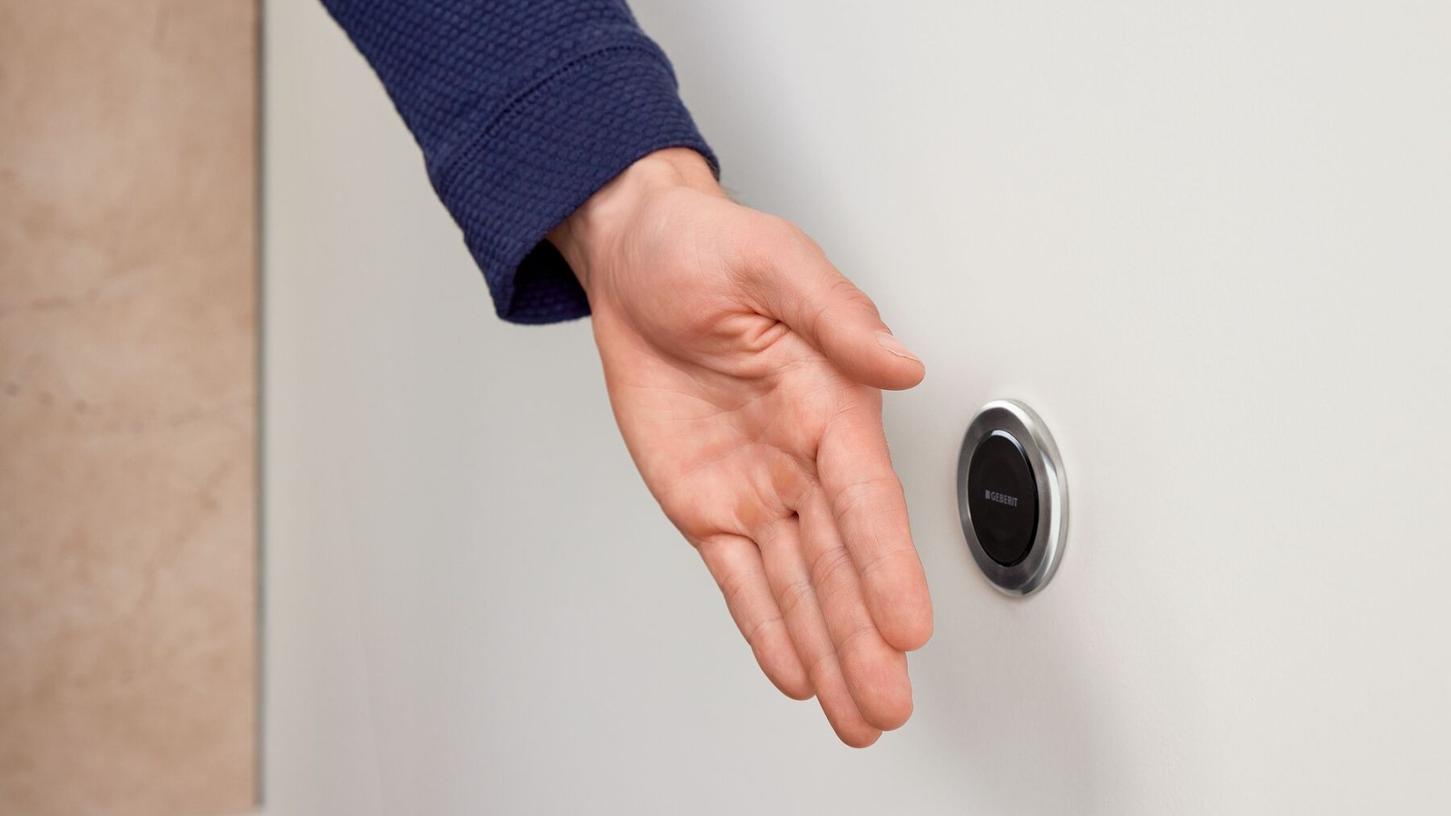 Geberit Tip10 round, acționare de la distanță fără atingere Geberit Tip10 round, acționare de la distanță fără atingere