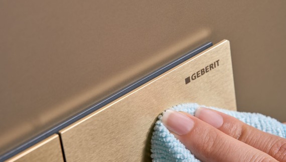 Clapetă de acționare Geberit Sigma70 cu finisaj easy-to-clean Clapetă de acționare Geberit Sigma70 cu finisaj easy-to-clean