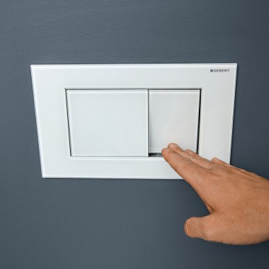 Clapetă de acționare Sigma40 cu butoane dreptunghiulare în alb mat Clapetă de acționare Sigma40 cu butoane dreptunghiulare în alb mat
