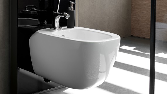 Geberit Monolith pentru bideu (© Geberit) Geberit Monolith pentru bideu (© Geberit)