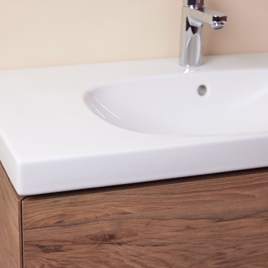 În gama de lavoare Mix & Match, puteți combina aparate ceramice și mobilier din trei serii de baie Geberit, cum ar fi un lavoar Geberit Acanto cu un dulap Geberit ONE aici. În gama de lavoare Mix & Match, puteți combina aparate ceramice și mobilier din trei serii de baie Geberit, cum ar fi un lavoar Geberit Acanto cu un dulap Geberit ONE aici.