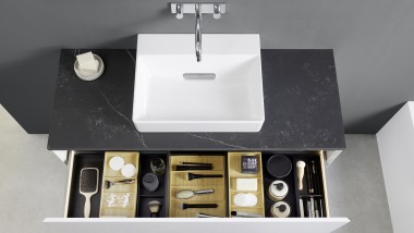 Geberit ONE - sertar deschis cu sistem de organizare Geberit ONE - sertar deschis cu sistem de organizare