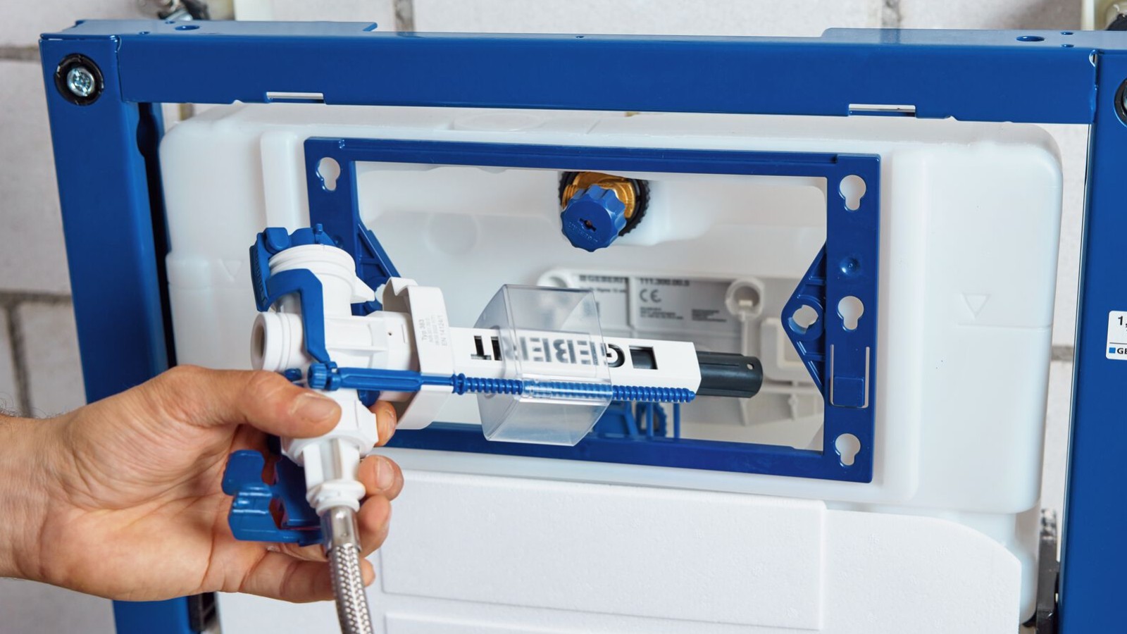 Valve de alimentare cu apă Geberit DuoFix și Geberit Tip 383 pentru rezervoare