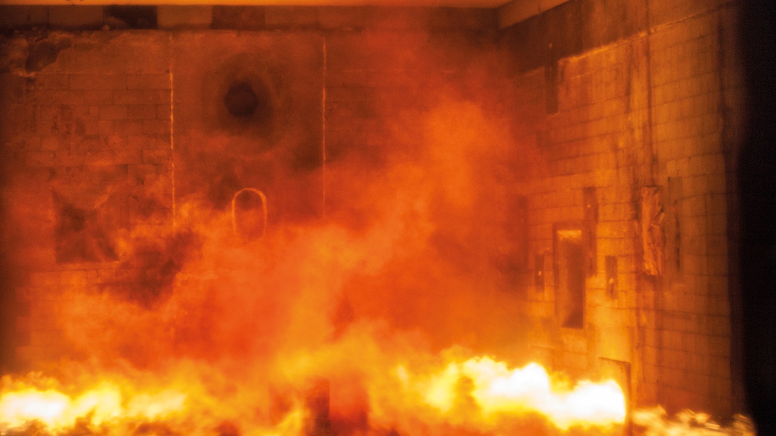 Test de incendiu Geberit la centrul de testare a materialelor de la Universitatea Stuttgart Test de incendiu Geberit la centrul de testare a materialelor de la Universitatea Stuttgart