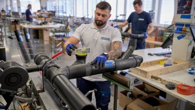 Prefabrication of a sound-insulated drainage system with Geberit Silent-db20