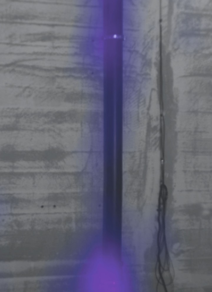 Imagini de la camera acustică la un debit de 2 l/s într-o coloană dreaptă