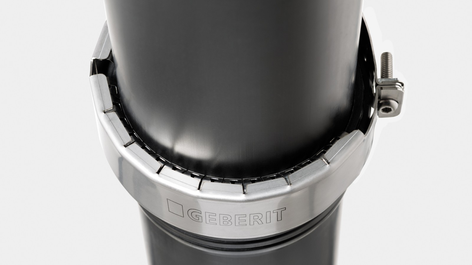 Gheara de susținere Geberit echipează Silent-PP pentru aplicații de drenare a acoperișului Gheara de susținere Geberit echipează Silent-PP pentru aplicații de drenare a acoperișului