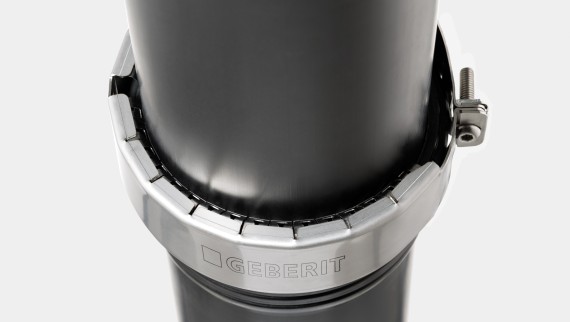 Gheară de susținere Geberit pentru o conexiune longitudinală nedeformabilă