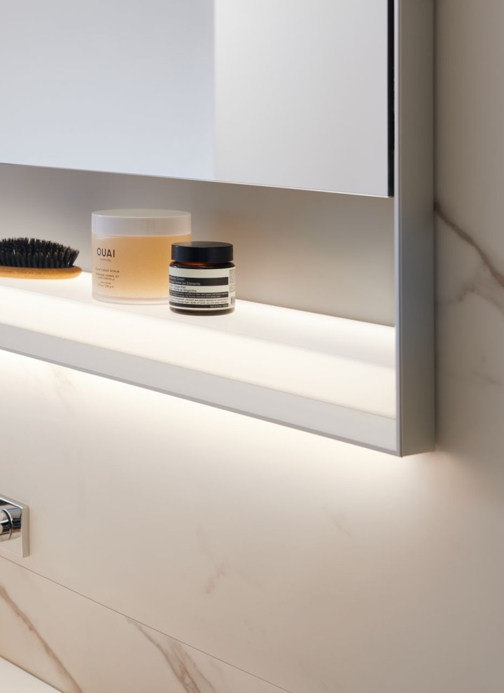 Geberit ONE dulap oglindă în aluminiu anodizat