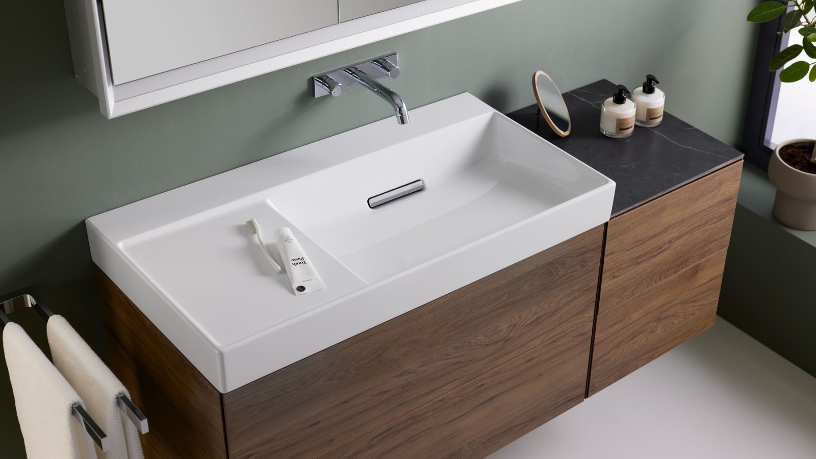 Raft din marmură neagră de înaltă calitate