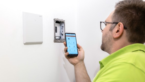 Controlul Geberit Gateway prin intermediul aplicației Geberit Control