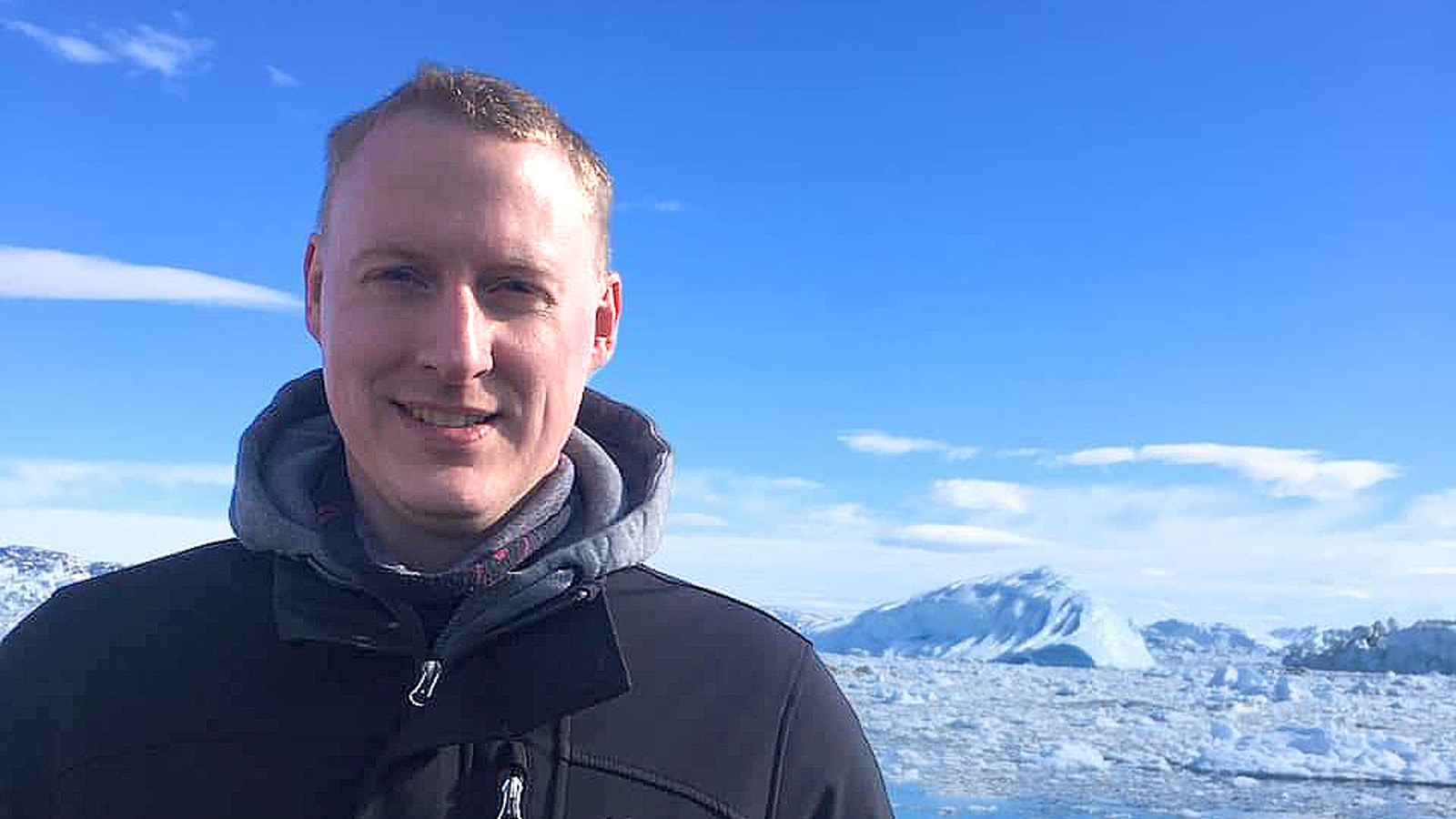 Jesper Hjort Hansen, coproprietar al companiei de instalații sanitare și electrice VVS og El Firmaet A/S din Ilulissat (© Adam Mørk)