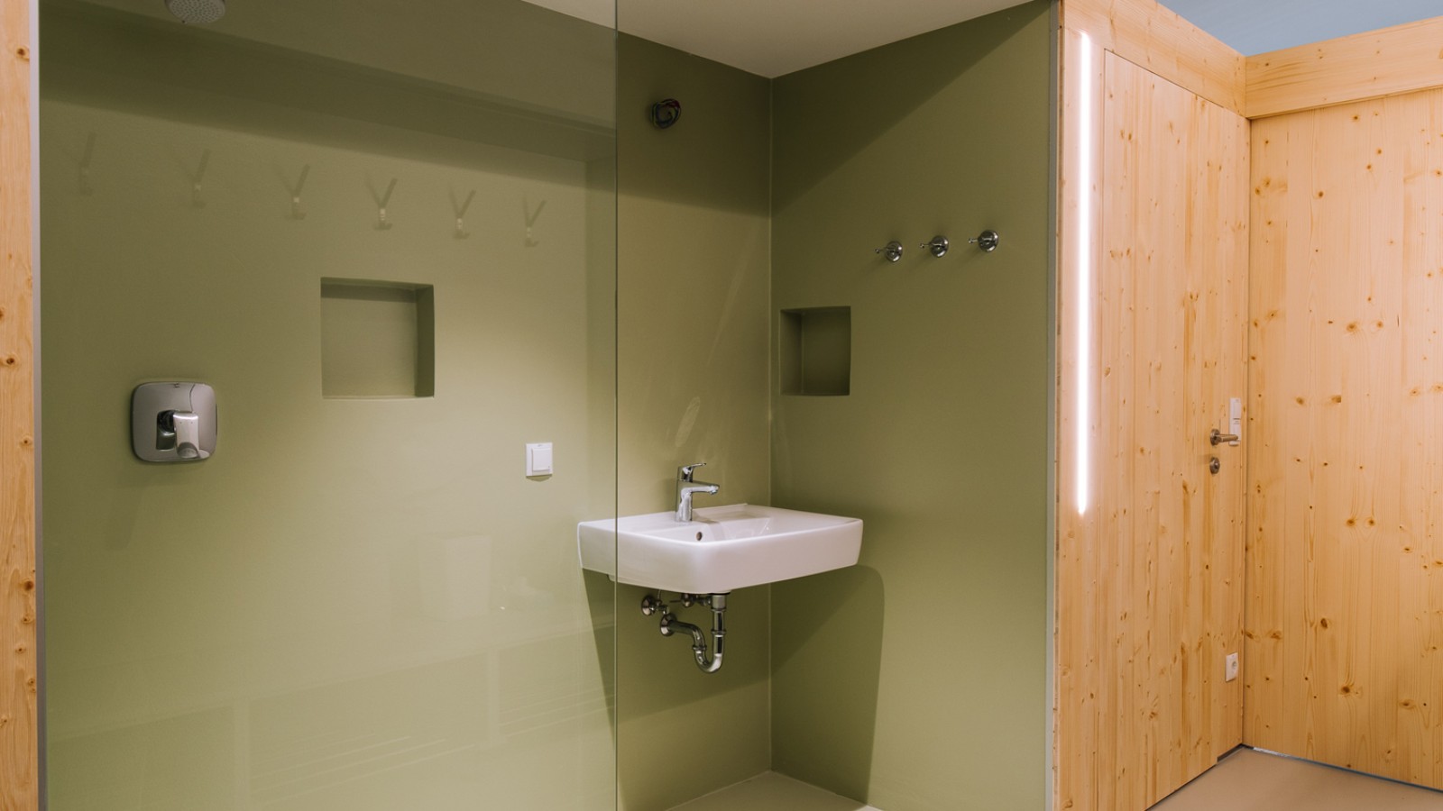 Arhitectură modernă care ia în considerare protecția monumentelor istorice (© Christian Repnik) Arhitectură modernă care ia în considerare protecția monumentelor istorice (© Christian Repnik)