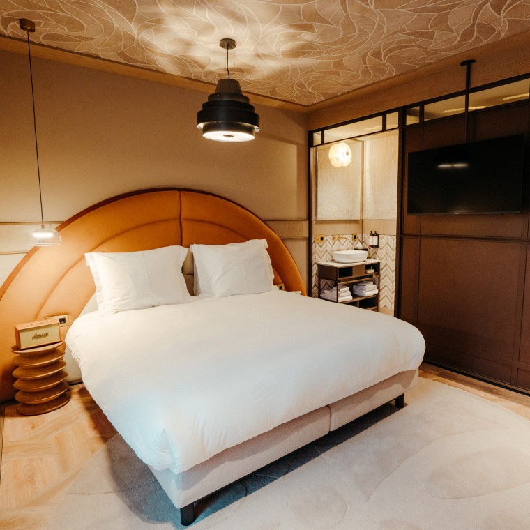 36 de camere de hotel elegante în stil modern de la mijlocul secolului. (© Nina Slagmolen)