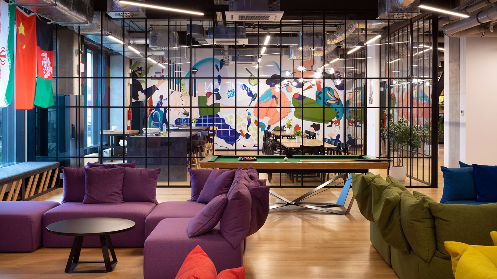 Sălile comune din LivinnX vă invită să vă relaxați și să aveți mai multe variante pentru petrecerea timpului. (© Jaroslaw Kakal/Geberit) Sălile comune din LivinnX vă invită să vă relaxați și să aveți mai multe variante pentru petrecerea timpului. (© Jaroslaw Kakal/Geberit)