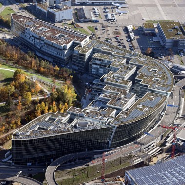 Privire de ansamblu asupra Aeroportului Circle din Zurich (© Flughafen Zürich AG) Privire de ansamblu asupra Aeroportului Circle din Zurich (© Flughafen Zürich AG)