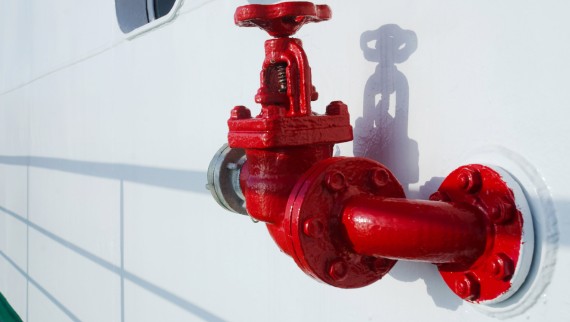Țevi Geberit Mapress din CuNiFe pentru apa de stingere a incendiilor pe nave sau în aplicații maritime Țevi Geberit Mapress din CuNiFe pentru apa de stingere a incendiilor pe nave sau în aplicații maritime