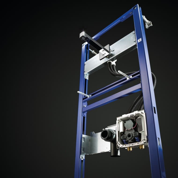 Sistem de baterie cu element de instalare Duofix şi baterie cu montaj pe perete Geberit Brenta Sistem de baterie cu element de instalare Duofix şi baterie cu montaj pe perete Geberit Brenta