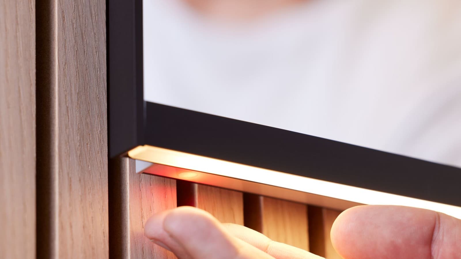 Încălzirea antiaburire poate fi activată manual (© Geberit) Încălzirea antiaburire poate fi activată manual (© Geberit)