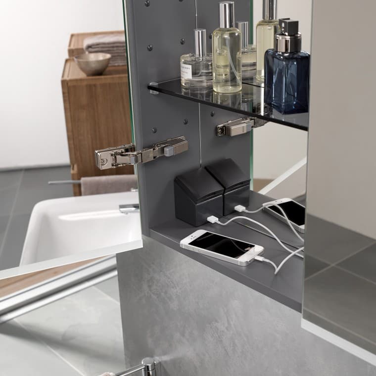 Geberit Option cu conexiune USB integrată (© Geberit) Geberit Option cu conexiune USB integrată (© Geberit)