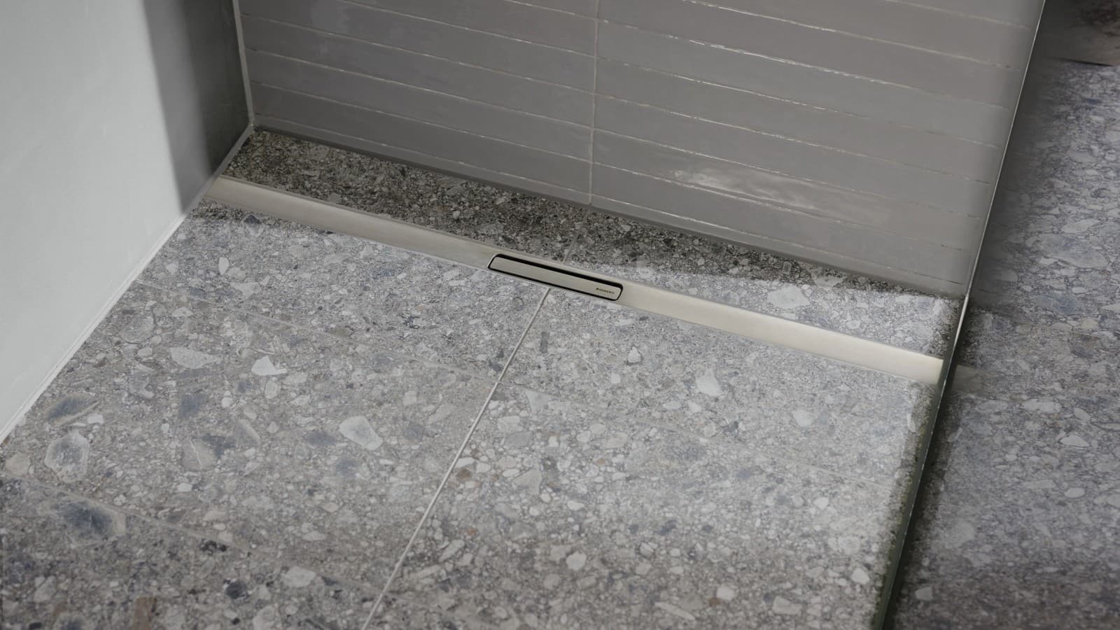 Noul CleanLine30 din oțel inoxidabil Noul CleanLine30 din oțel inoxidabil