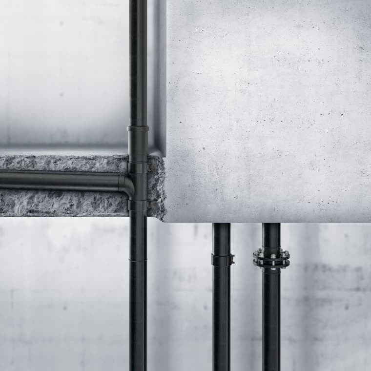 Geberit HDPE poate fi aşezat şi în beton Geberit HDPE poate fi aşezat şi în beton