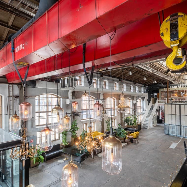 Caracterul industrial al clădirilor a fost păstrat (© Kansallis Teatteri) Caracterul industrial al clădirilor a fost păstrat (© Kansallis Teatteri)