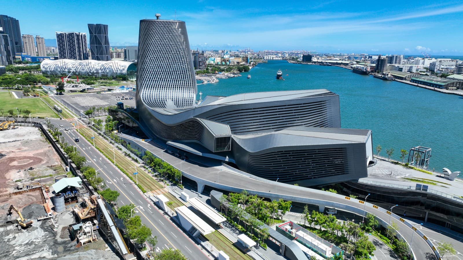 Terminalul portuar Kaohsiung este un important nod de transport maritim în Taiwan Terminalul portuar Kaohsiung este un important nod de transport maritim în Taiwan