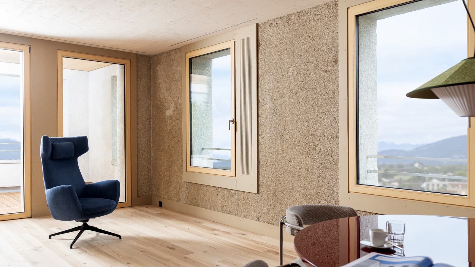 Cărămizile din cânepă sunt folosite în interiorul celei mai mari case din cânepă din Europa. (© Openly / Jens Ellensohn) Cărămizile din cânepă sunt folosite în interiorul celei mai mari case din cânepă din Europa. (© Openly / Jens Ellensohn)