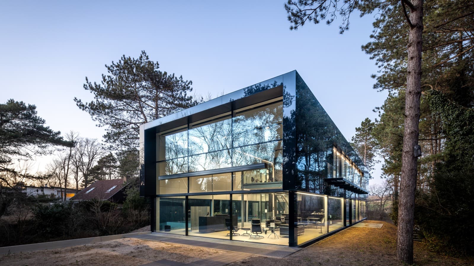 Villa Meijendel, proiectată de arhitectul olandez Jan Pesman (© Lucas van der Wee) Villa Meijendel, proiectată de arhitectul olandez Jan Pesman (© Lucas van der Wee)