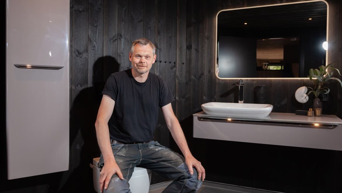 Proprietarul și constructorul Knut Eivind Birkeland (© Geberit) Proprietarul și constructorul Knut Eivind Birkeland (© Geberit)