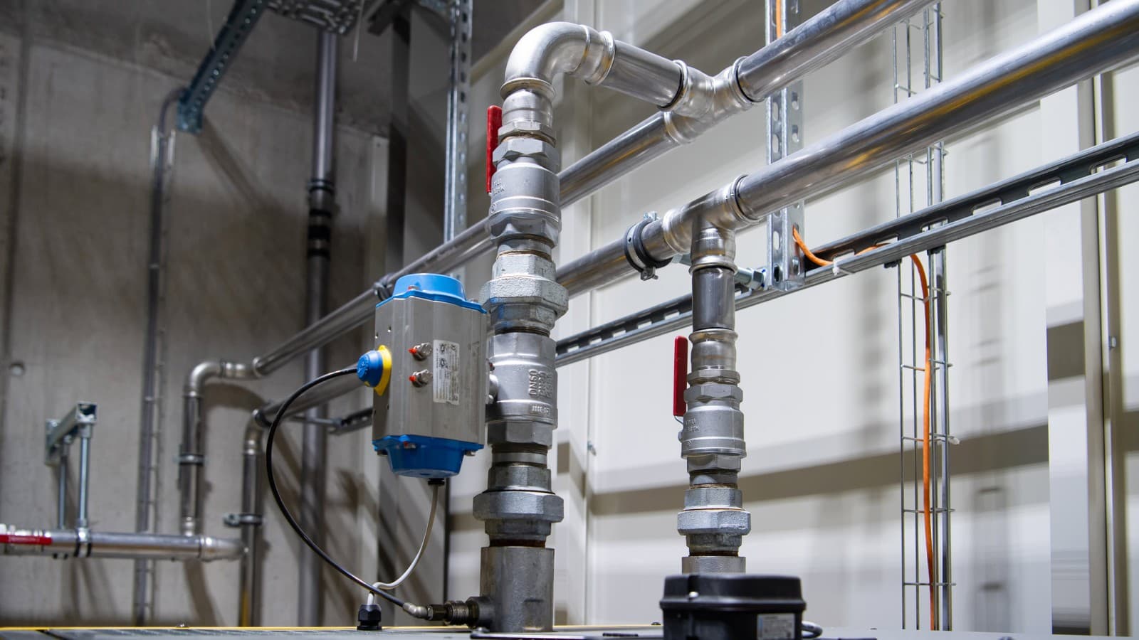 Geberit Mapress din oțel inoxidabil pentru racordarea compresoarelor de aer Geberit Mapress din oțel inoxidabil pentru racordarea compresoarelor de aer