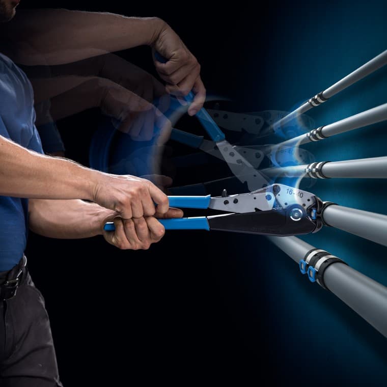 FlowFit necesită doar 2 fălci de presare pentru toate dimensiunile de conducte FlowFit necesită doar 2 fălci de presare pentru toate dimensiunile de conducte