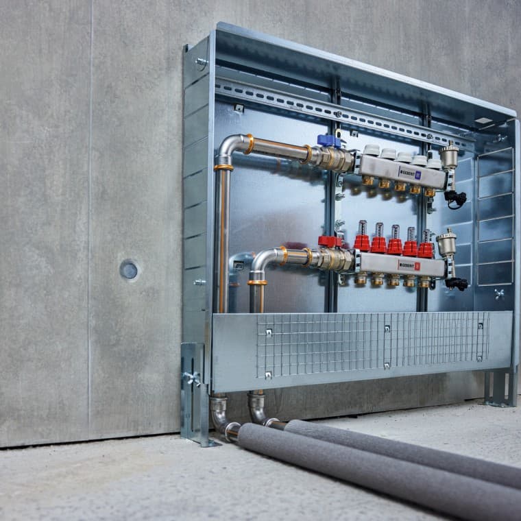 În sistemele tehnice de construcţii pentru conductele de încălzire din pardoseală, precum şi pentru radiatoare şi dispozitive de încălzire În sistemele tehnice de construcţii pentru conductele de încălzire din pardoseală, precum şi pentru radiatoare şi dispozitive de încălzire